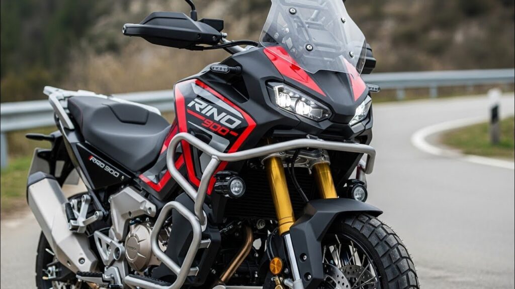 Llega la QJMotor Rino 900 ADV: motor tricilíndrico, diseño italiano y alma «cagivesca»